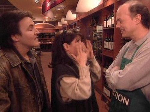 Un gars, une fille Season 2 Episode 18 - Chez le psy 5 - Aux gogo-boys - À la SAQ