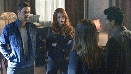 Beauty and the Beast Season 2 Episode 8 - Man or Beast?