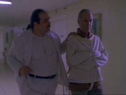 Kung Fu: The Legend Continues Season 1 Episode 16 - Straitjacket