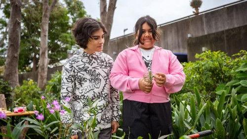 Gardening Australia Junior Season 3 Episode 12 - Log Pot Party