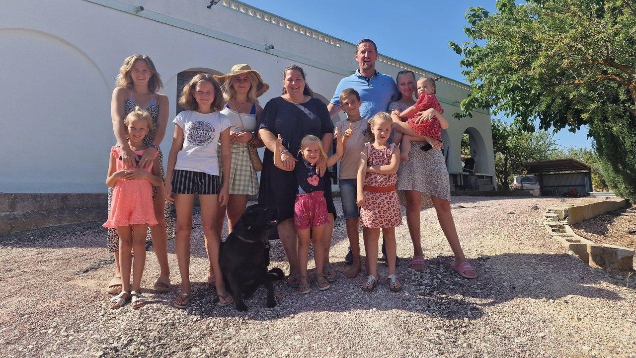 Een huis vol emigreert backdrop