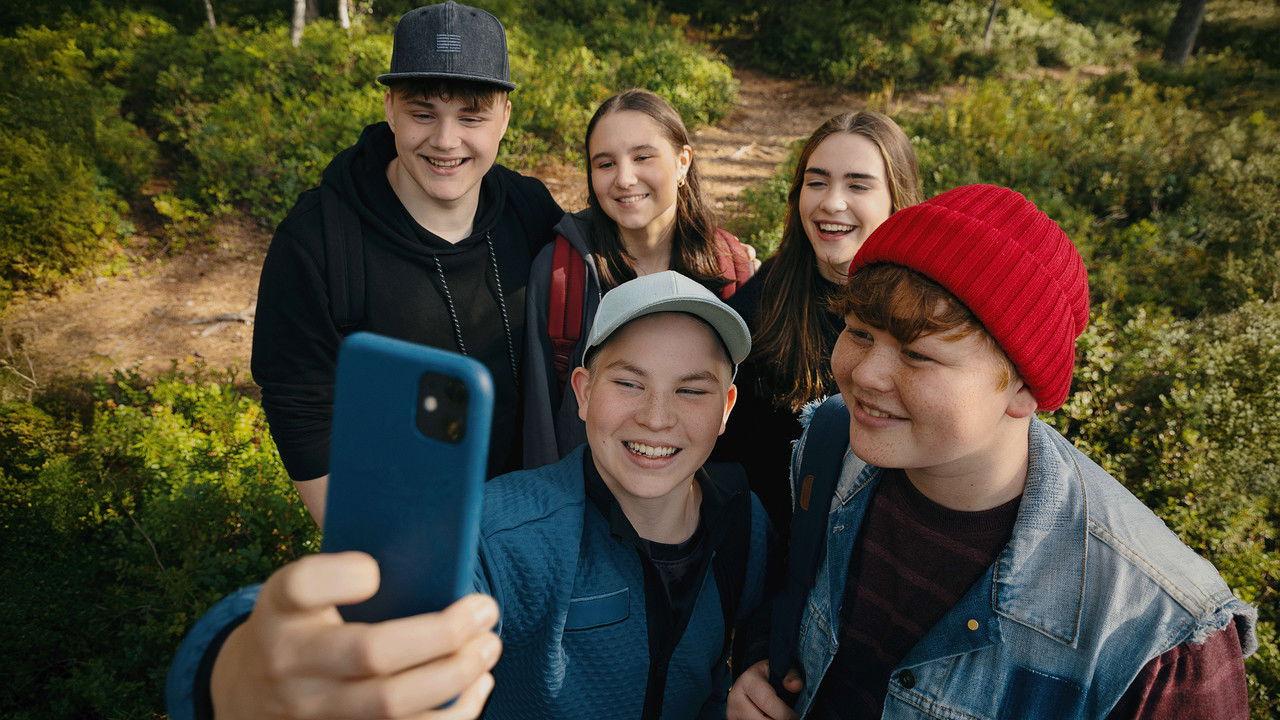 Supernormaalia backdrop