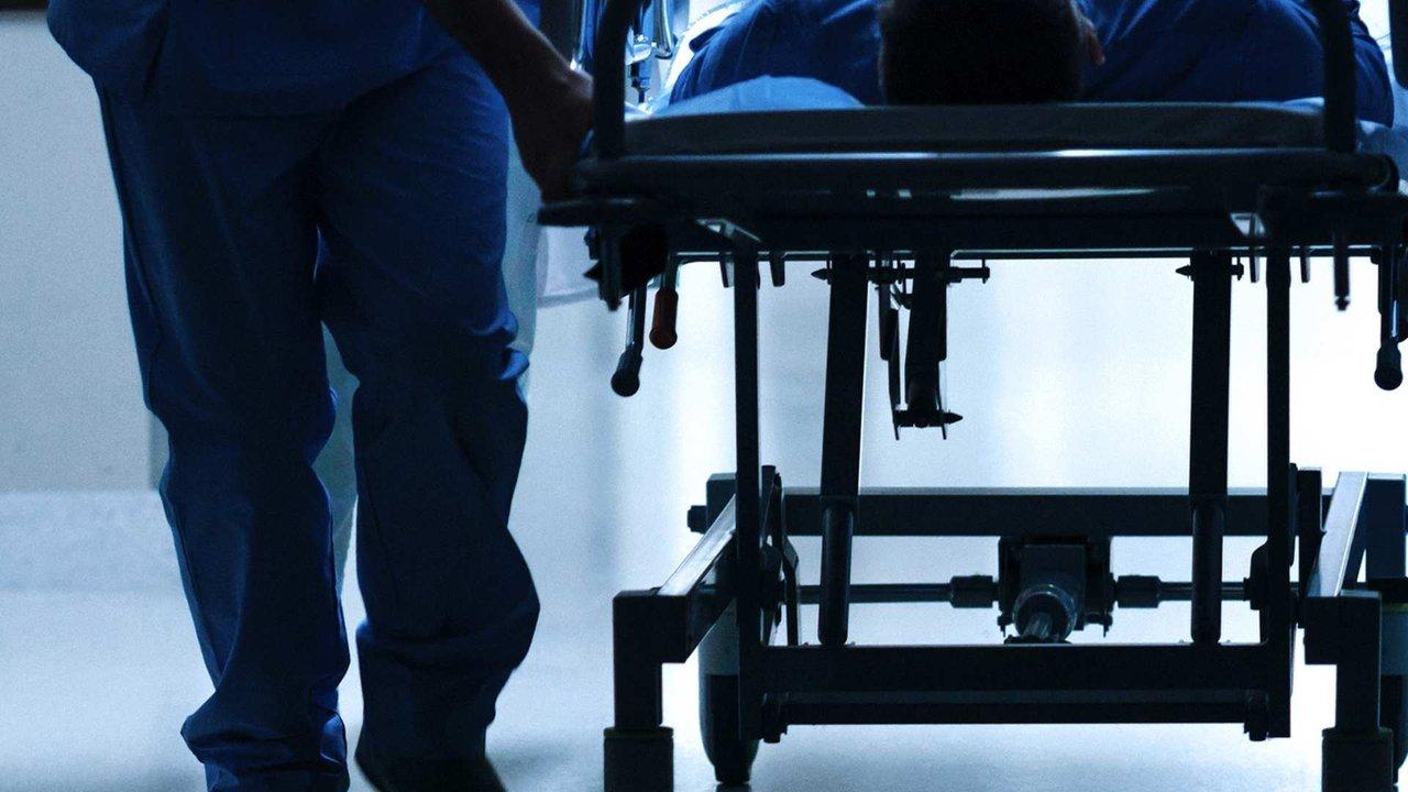 Notaufnahme: Samstagnacht backdrop