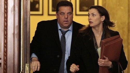 Blue Bloods Season 6 Episode 21 - The Extra Mile