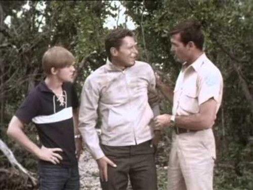 Flipper Season 3 Episode 14 - Flipper and the Fugitive (1)