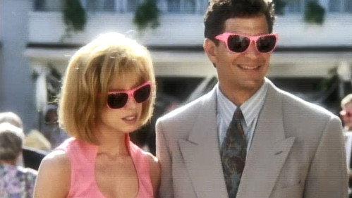 Sisters Season 3 Episode 1 - Sunstroke
