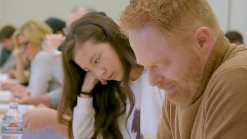 Background image for Modern Family: Cast & Crew