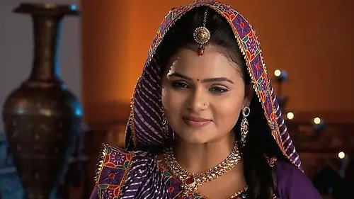 The hakim announces Jodha's pregnancy