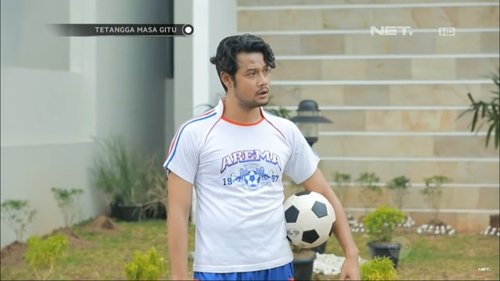 Background image for Maradona from Mount Kidul