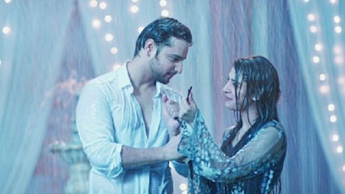 Prem, Rahi Share a Moment