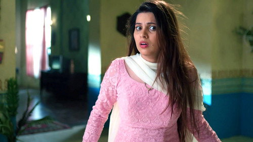 Raavi In Trouble