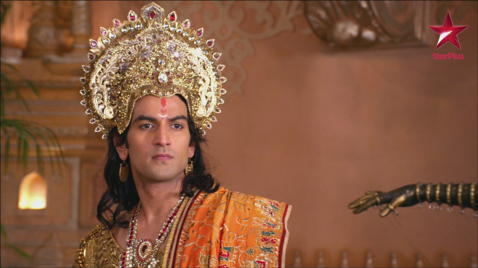 Pandu informs Kunti about the war