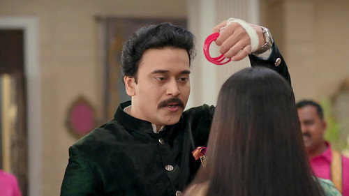 Anand Cuts Ties With Mansi!