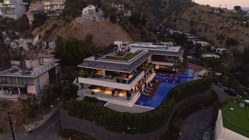 Billionaires Have Compounds