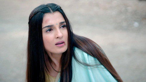 Dhara Gets Slapped