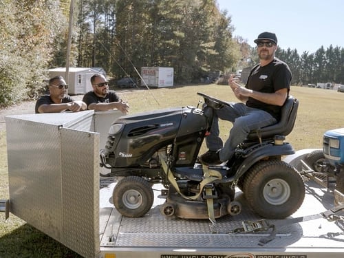 True Grassroots Racing: 60+mph Lawn Mowers!