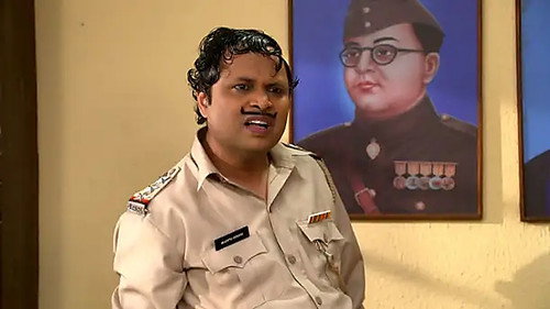 Happu forbids everyone from having friends - Happu Ki Ultan Paltan