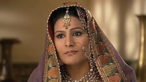 Jalal summons Salima