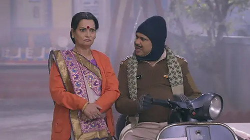 Happu flatters Cheetar - Happu Ki Ultan Paltan