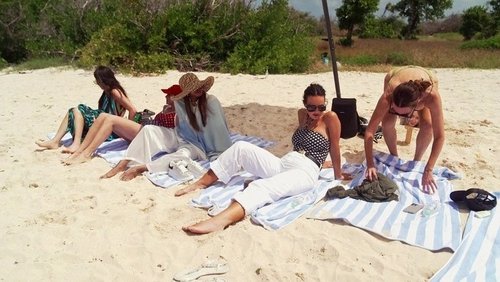 Background image for Loose Lips Sink Friend Ships