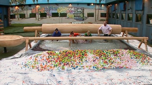 Background image for Live Eviction #9 & HoH Comp #10