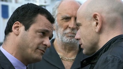 Background image for The new boss of Spaccanapoli / Giving up command