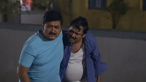 Rajesh burns Amma’s favourite saree - Happu Ki Ultan Paltan