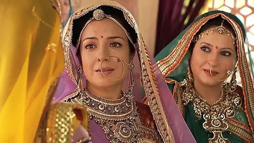 Jodha is put under house arrest