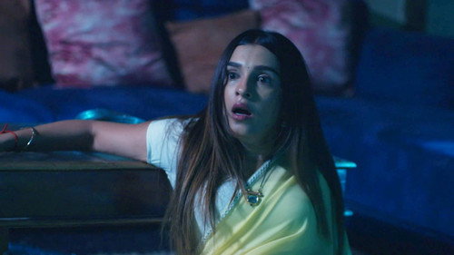 Dhara Gets Stabbed!