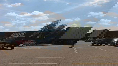 Rolling Acres Mall