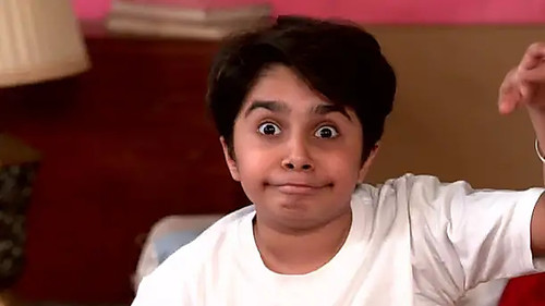 A furious Beni leaves Happu’s house - Happu Ki Ultan Paltan