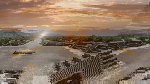 Background image for Mysteries of the Aztecs