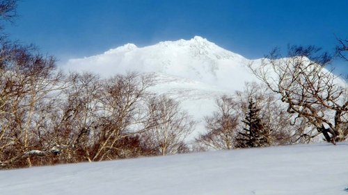 Background image for Mt. Tomuraushi in Harsh Winter
