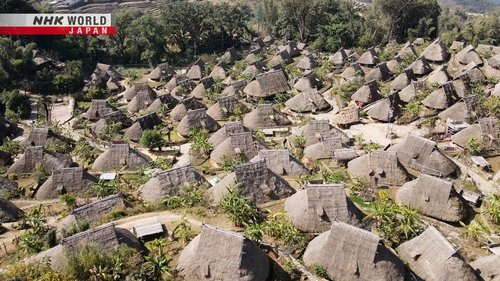 Background image for Inheritors of the "Last Traditional Village": Yunnan, China
