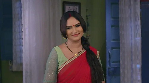 Amma worries for the lost rooster named Babloo - Happu Ki Ultan Paltan