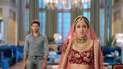 Background image for Aman Threatens Roshni