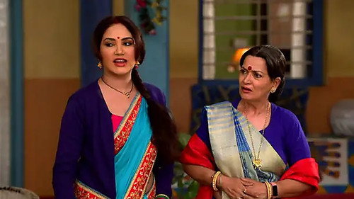 The family asks Happu to bring his lover - Happu Ki Ultan Paltan