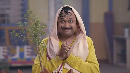 Amma and Rajesh plan to spoil the other’s pickle - Happu Ki Ultan Paltan
