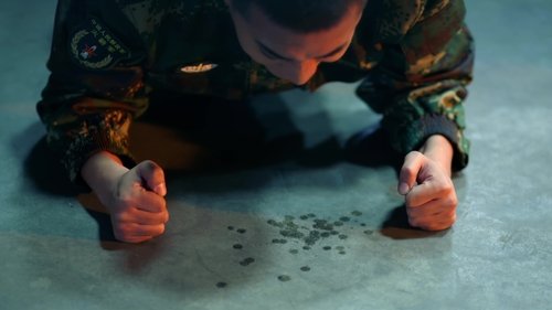 Background image for Xia Zhuo's Clever Squirrel Catch