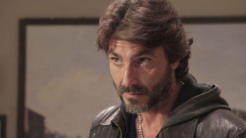 A girl in danger / Operation at the Rom camp