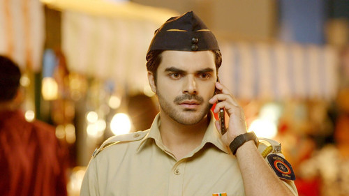 Shanaya Takes Chirag's Help