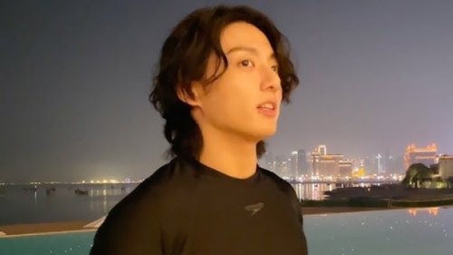 Background image for Jung Kook Unwinds in Qatar