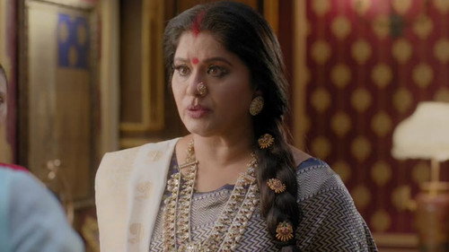 Mansi Bumps Into Doree
