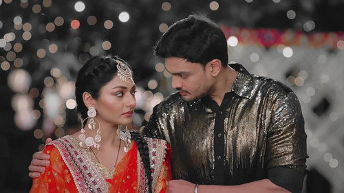 Virat and Amruta celebrate Lohri together
