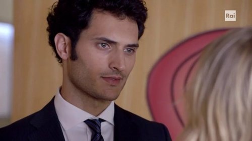 Background image for Farmhouse for sale / The big parade