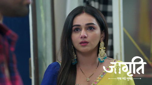 Aatish Lets The Family Stay In The Mansion
