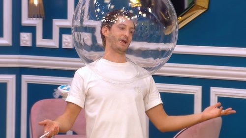 Background image for Pierre Niney in Thomas Pesquet