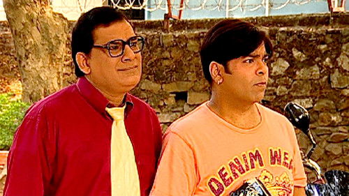 Ghanashyam Professor Threatens Gulgule, Gopi, Simple and Bhola