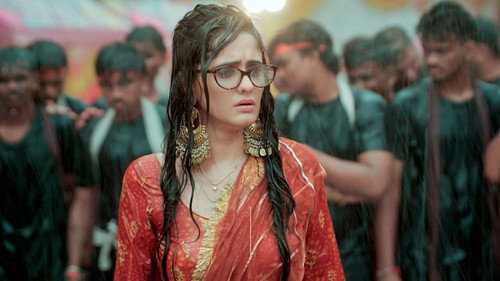 Mannat Suspects Aish's Secrets
