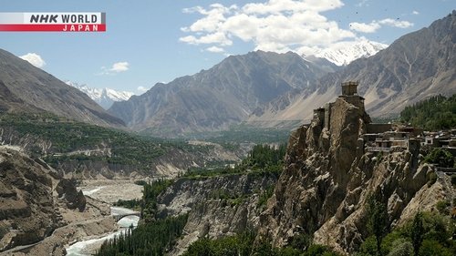 Background image for Vibrant Working Women: Hunza Valley, Pakistan